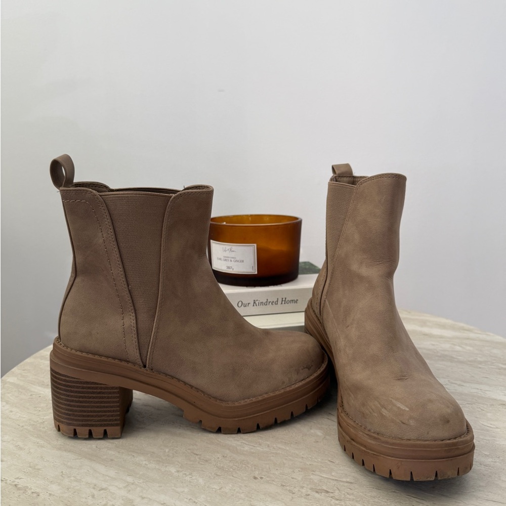MIA Brown Ankle Boots with Chunky Sole and Elastic Panels